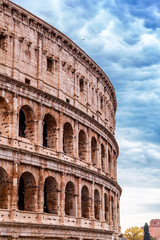 Obraz na płótnie Canvas Exterior view of the ancient Roman Colloseum in Rome