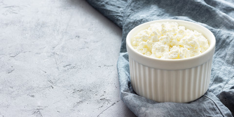 Organic cottage cheese in bowl.