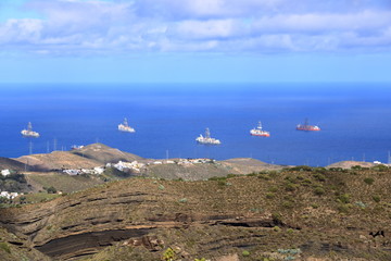 Fototapeta na wymiar Ship to oil and gas drilling stay on port, Gran Canaria Island.