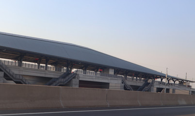 High-speed train construction track and station for mass transportation