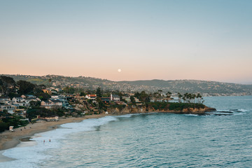 Naklejka na ściany i meble Moonrise over Crescent Bay in Laguna Beach, Orange County, California