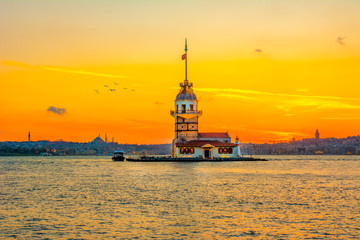 Naklejka premium Maiden's Tower in istanbul, Turkey (KIZ KULESI - USKUDAR)