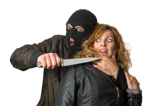 Escena violenta con reh&eacute;n