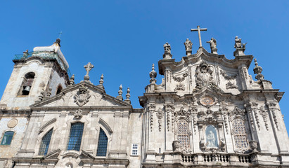 Fototapeta na wymiar Carmo Church with blue and white decorative tiles - Porto, Portugal