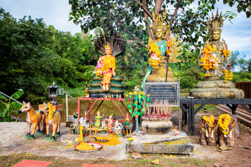 Fototapeta na wymiar Wat Pa Kham Chanod