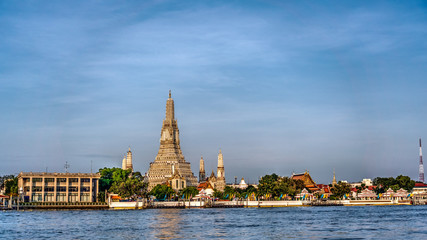 Wat Arun temple at Bangkok, Thailand - obrazy, fototapety, plakaty