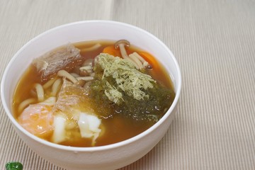 温かい汁うどん