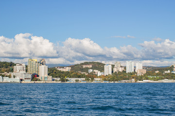 Obraz premium View of the city coast from the sea