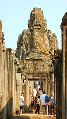 Obraz premium SIEMREAP,COMBODIA-11 FEBRUARY ;2019: THE tourist visited ANGKOR THOM to see BAYON CASTLE the world heritage