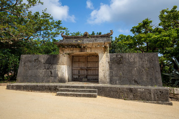 Naklejka premium 首里城の園比屋武御嶽石門