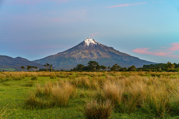 Fototapeta premium sunset at cone volcano mount taranaki, new zealand 14