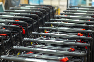 空港　カート ショッピングセンター　スーパーマーケット　買い物