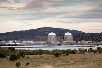 Obraz premium Nuclear power plant in the center of Spain