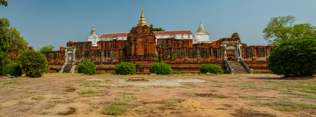 Old temple in Thailand ( Prasat Nakonlaung temple )