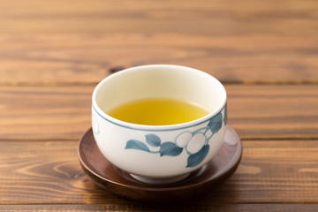 日本の湯のみと緑茶
