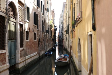 Fototapeta na wymiar Waterway in Venice Italy