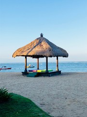 Pavillon am Strand in Bali