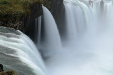 Fototapeta na wymiar Waterfall Islandia