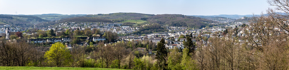 Fototapeta na wymiar Panorama des bergigen Siegerlandes