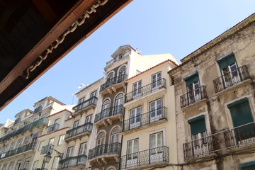 old houses in lisbon 