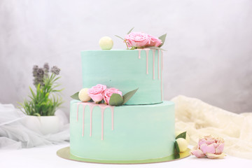 Confectionery flavored cakes for a holiday