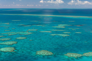 Luftaufnahme beim Helikopter-Rundflug über das Great Barrier Reef	
