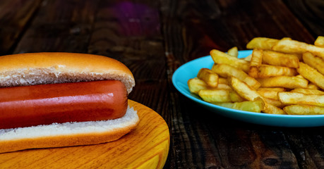 Hot dog and chips