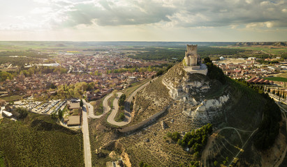 Aerial view of the castle of Peñafiel in Valladolid - obrazy, fototapety, plakaty