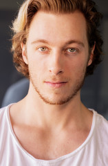 Obraz premium Handsome young man face 