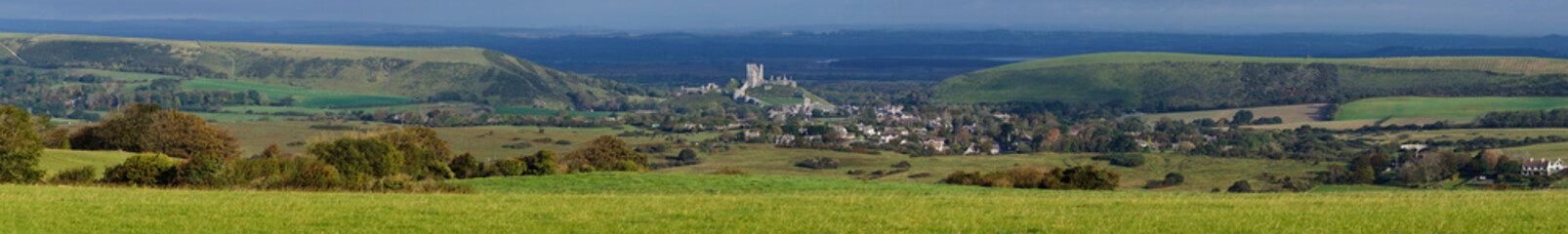 Fototapeta na wymiar UK, England, Dorset, Corfe Castle panorama