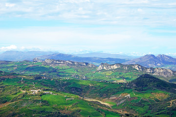 Obraz premium View of the valley of Italy from the top of the state of San Marino