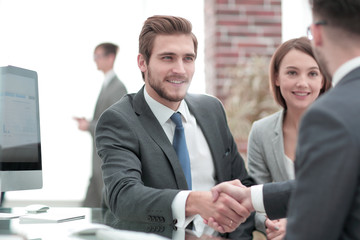 Introduce new member of the working team.