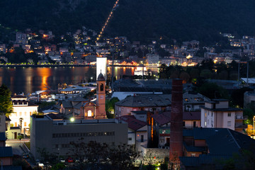 Fototapeta premium night view of the Italian city of Como