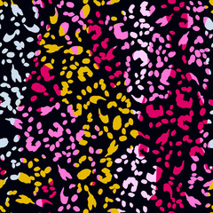 Leopard print animal skin pattern. Bright seamless pattern with leopard texture. Animal pattern.