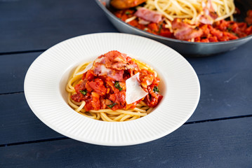 spaghetti with tomato sauce