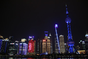 Fototapeta na wymiar Shanghai Skyline at Night