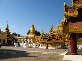 Fototapeta premium Shwezigon Pagoda, Bagan, Myanmar