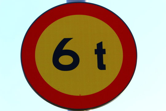 6000 kg sign