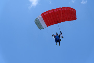 Skydiving. Canopy piloting.