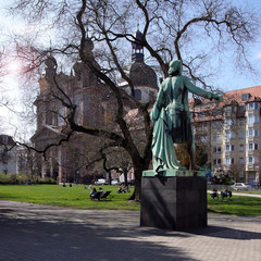 schiller statue, schillerplatz und jesuitenkirche