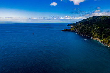 Fototapeta na wymiar Sao Miguel - Die Azoren aus der Luft mit der Drohne. Meer, Strand, Küste und Landschaften aus der Luft
