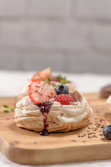 Small pavlova cakes