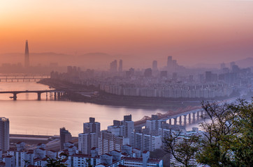 Naklejka premium seoul city skyline sunrise south korea