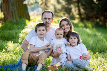 Fototapeta premium Fashionable big family, having their spring portrait taken