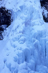 Ice waterfall at Norikura Highland - 乗鞍高原・三本滝の氷瀑