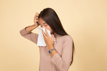 Young Asian woman got sick and flu.