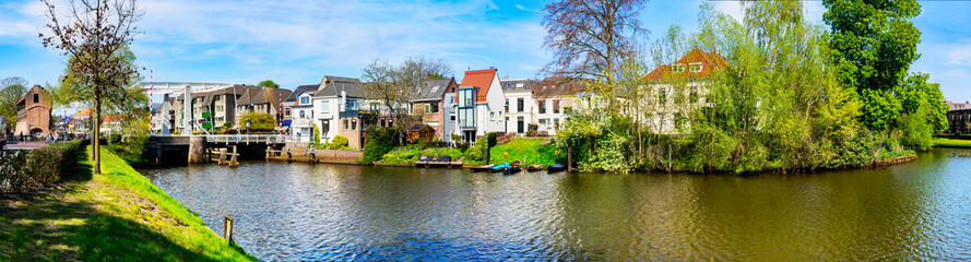 Fototapeta na wymiar Beautiful nature along the canal in Zwolle, Netherlands