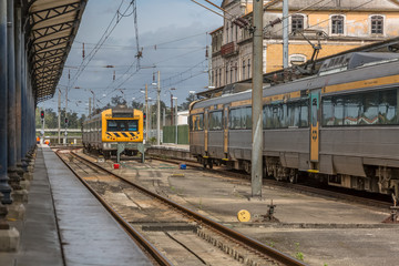 View of the interior of the train station in Coimbra