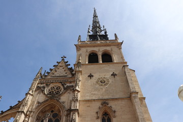 Fototapeta na wymiar Ville de Villefranche sur Saône - France - Eglise Collégiale Notre Dame des Marais - Construction débutée au 13 ème siècle