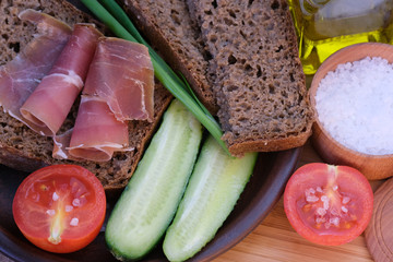 Sandwich with dried red meat